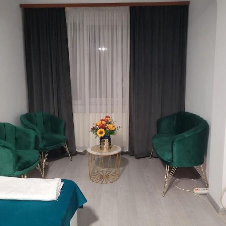 Zenlux Hotel Iasi Ngoại thất bức ảnh