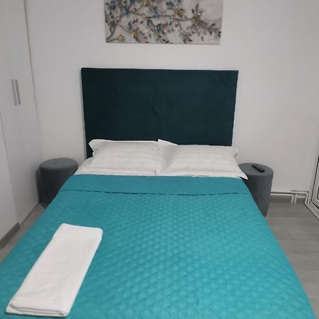 Zenlux Hotel Iasi Ngoại thất bức ảnh
