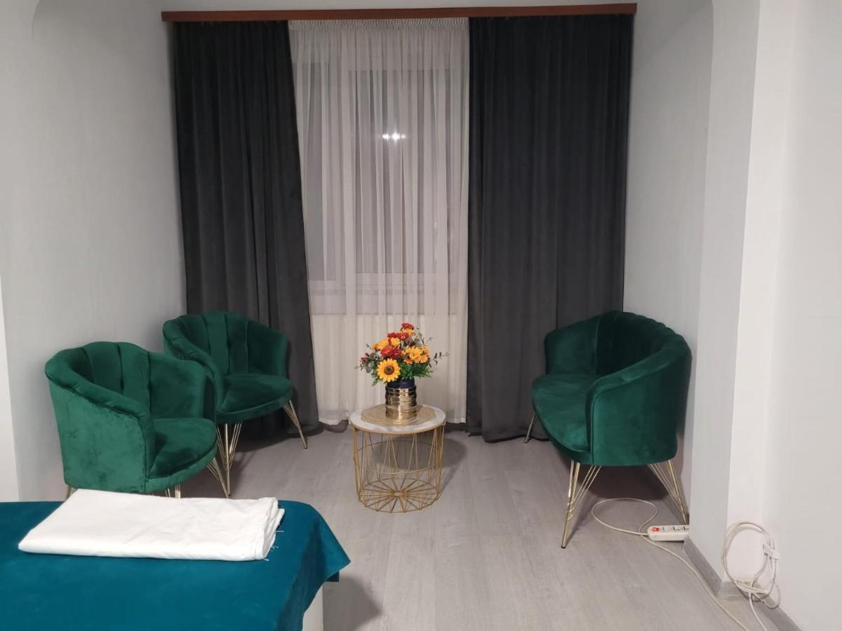 Zenlux Hotel Iasi Ngoại thất bức ảnh