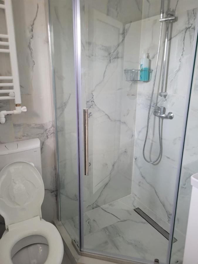 Zenlux Hotel Iasi Ngoại thất bức ảnh