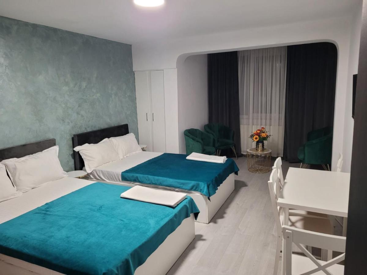 Zenlux Hotel Iasi Ngoại thất bức ảnh